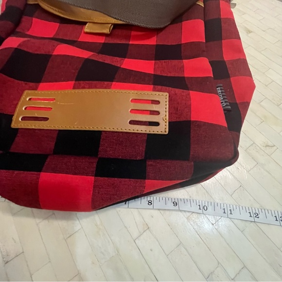 Field & Co Buffalo Plaid Laptop Crossbody Tote - Picture 13 of 15
